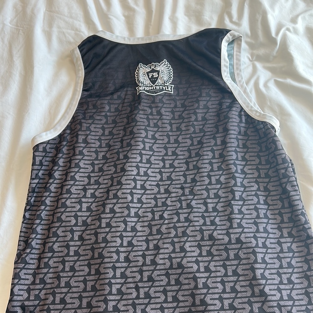 Fight tank! 🥊🥊🥊 - Picture 3 of 3